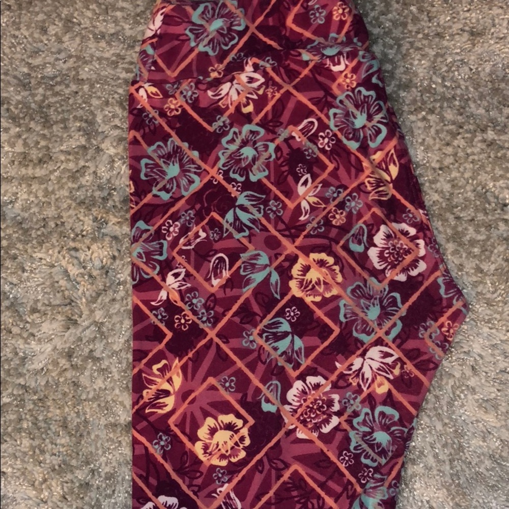 OS LuLaRoe Leggings Gently Worn